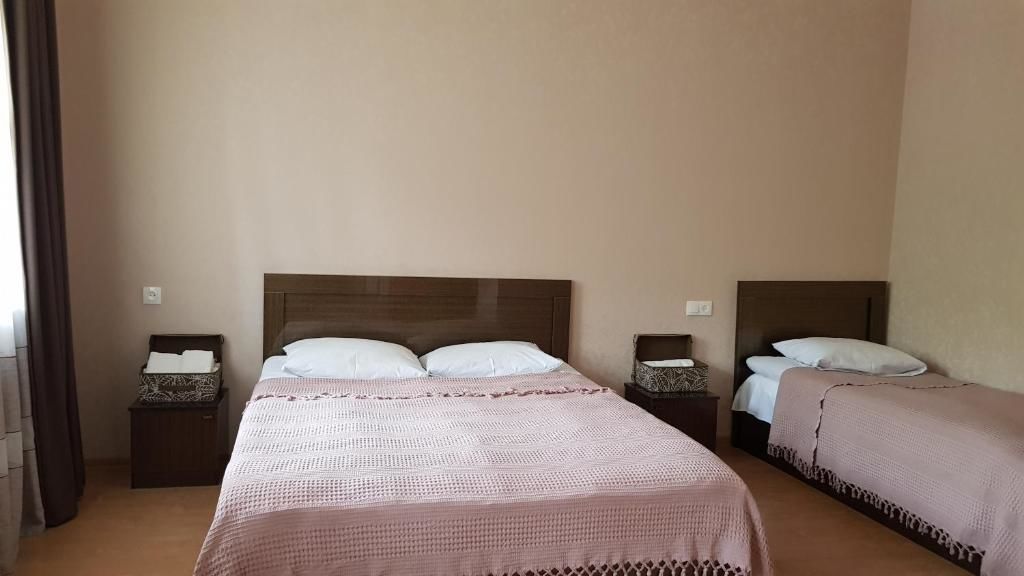 Гостевой дом Sunny Mountain House Степанцминда