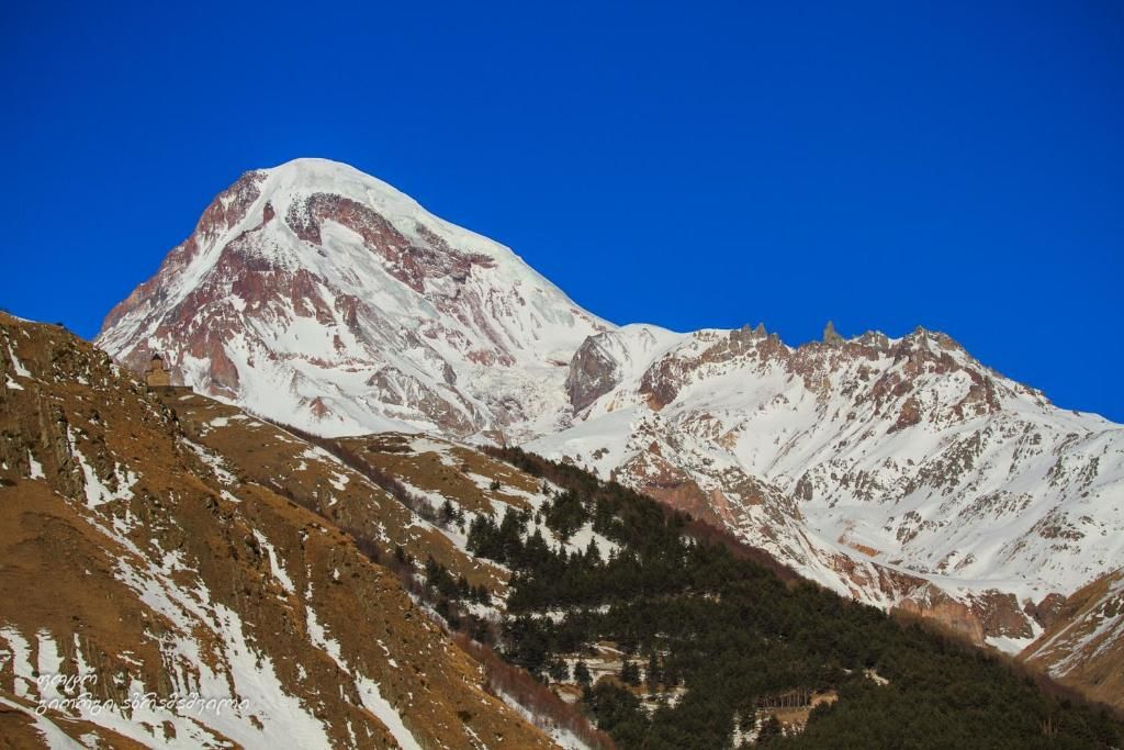Гостевой дом Sunny Mountain House Степанцминда