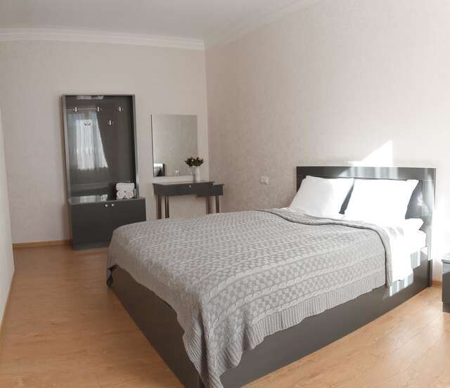 Гостевой дом Sunny Mountain House Степанцминда-25
