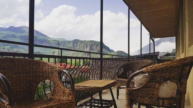 Гостевой дом Sunny Mountain House Степанцминда-7